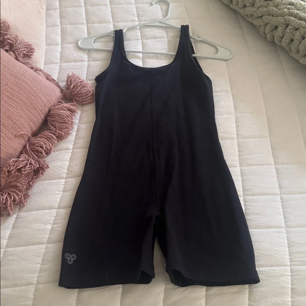 Aritzia TNA romper - Picture 2 of 4